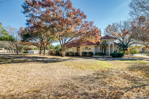 a front view of house with yard