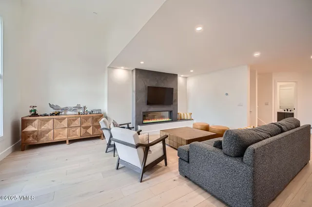 $1,799,000 | 1000 Homestead Drive, Unit 7, Edwards, CO 81632