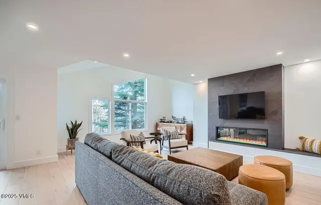 $1,799,000 | 1000 Homestead Drive, Unit 7, Edwards, CO 81632