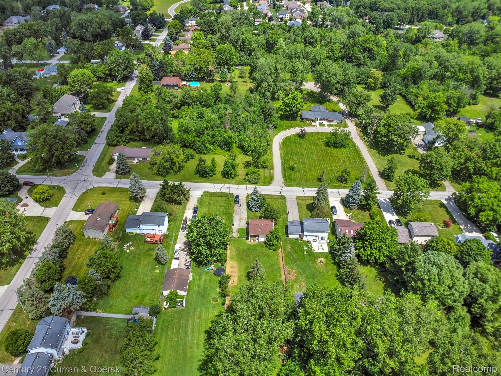 735 Grace Avenue Rochester, MI 48307 - Photo 21 of 28 Gallery Image 21