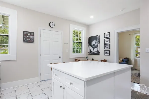 $2,050 | 1206 Seiler Avenue, Savannah, GA 31404