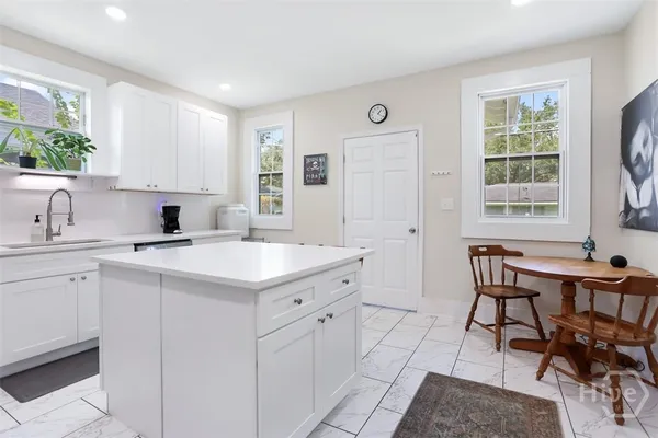 $2,050 | 1206 Seiler Avenue, Savannah, GA 31404