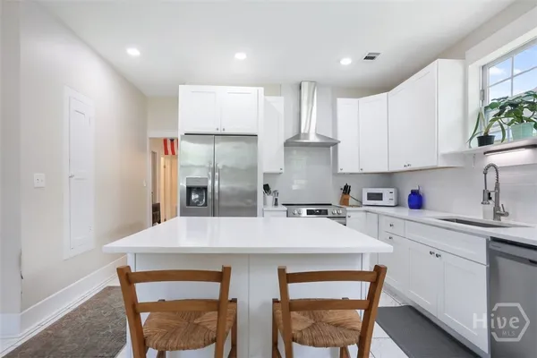 $2,050 | 1206 Seiler Avenue, Savannah, GA 31404