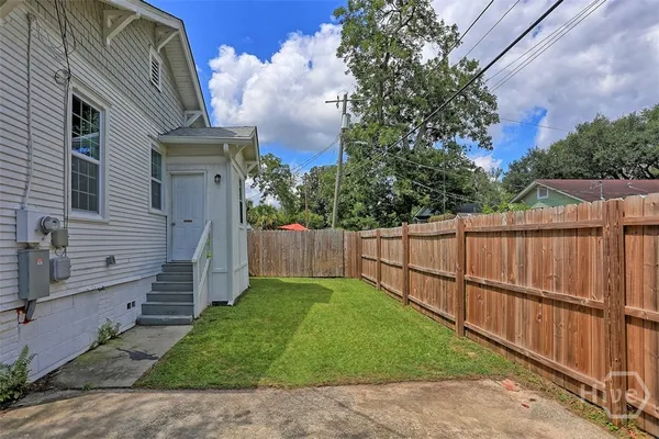 $2,050 | 1206 Seiler Avenue, Savannah, GA 31404