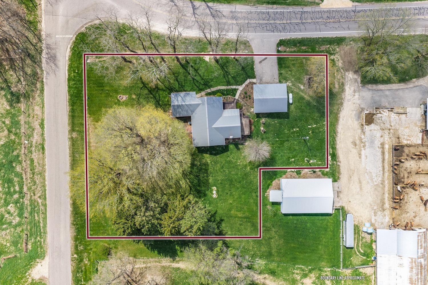E5386 County Rd V Reedsburg, WI 53959 - Photo 3 of 46