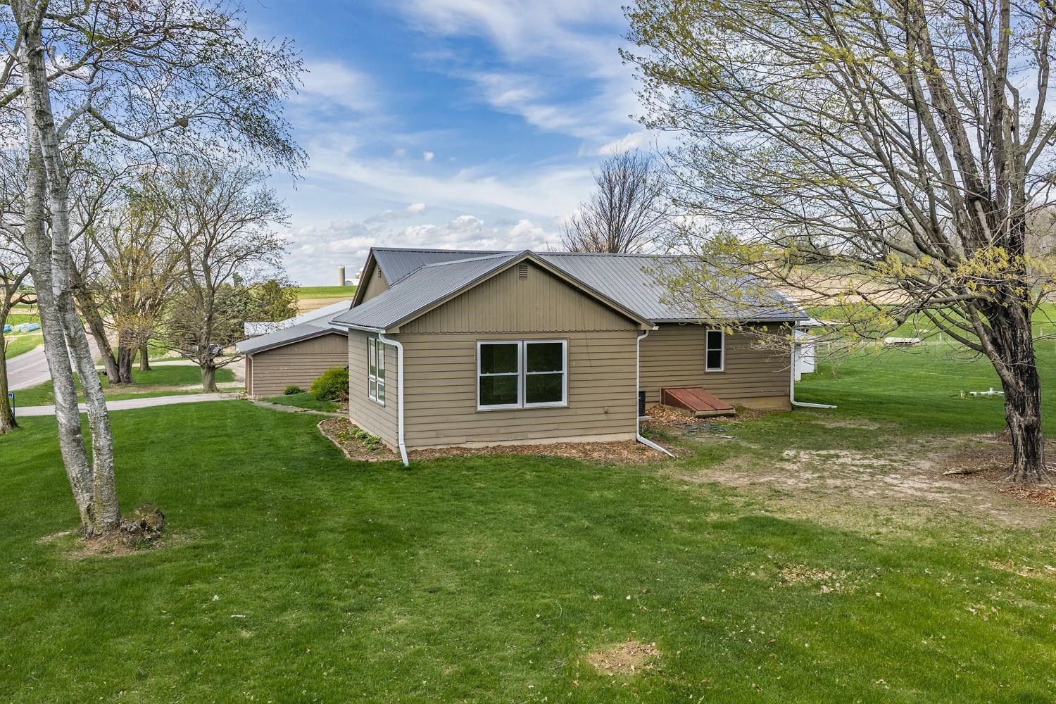 E5386 County Rd V Reedsburg, WI 53959 - Photo 9 of 46