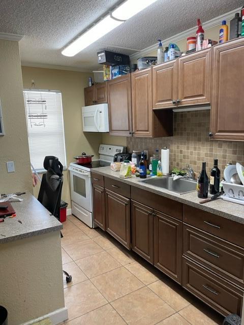 1021 Southeast Monterey Road, Unit A10 Stuart, FL 34994 - Photo 7 of 13 Kitchen