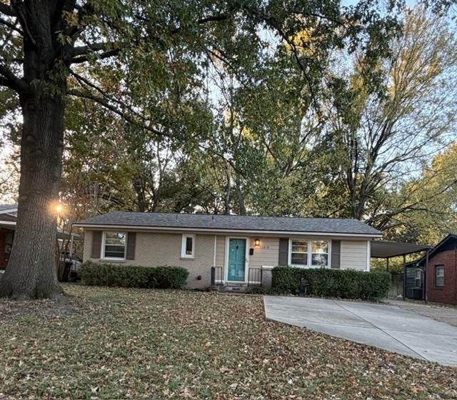 a view of house with a outdoor space