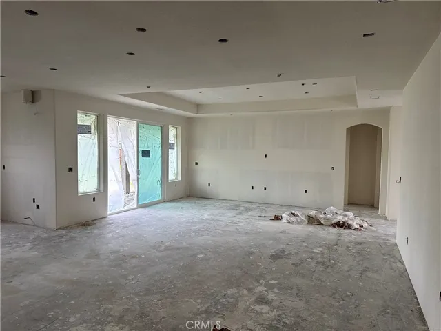 a view of room with an empty space