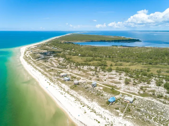 $295,000 | 262 Gulf Shore Drive, Carrabelle, FL 32322