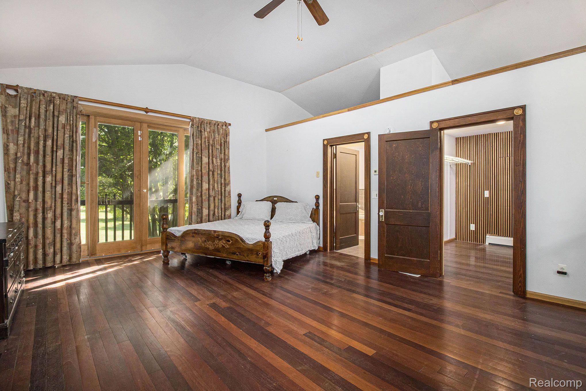 8687 Antcliff Road Howell, MI 48855 - Photo 24 of 41 Loft Style Master Bedroom