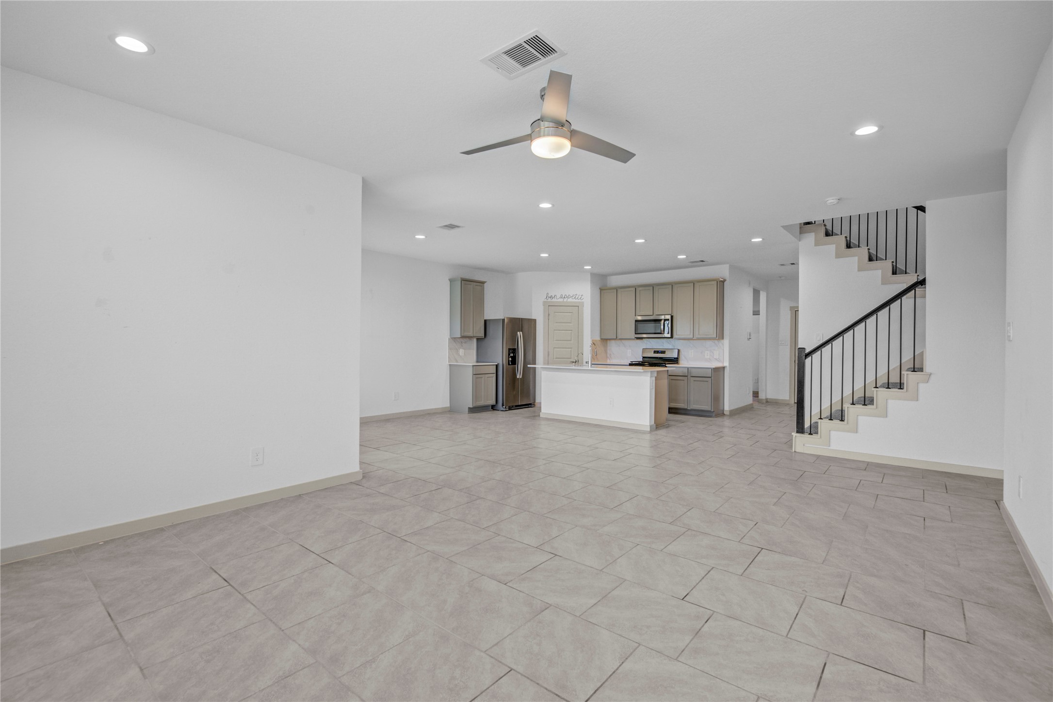 29847 Reagans Ranch Drive Katy, TX 77494 - Photo 7 of 36 Very big family room in the first story
