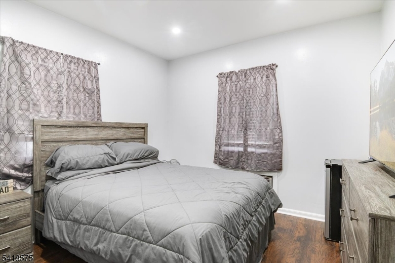 264 Union Street Lodi, NJ 07644 - Photo 11 of 27