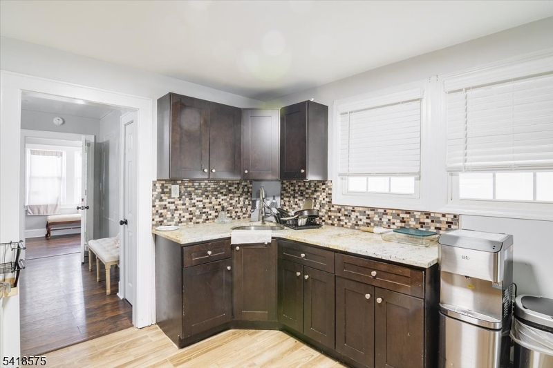 264 Union Street Lodi, NJ 07644 - Photo 9 of 27