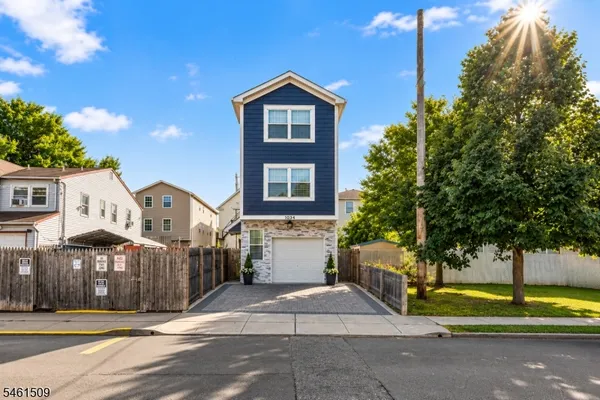 $3,000 | 1034 William Street, Unit B, Elizabeth, NJ 07201