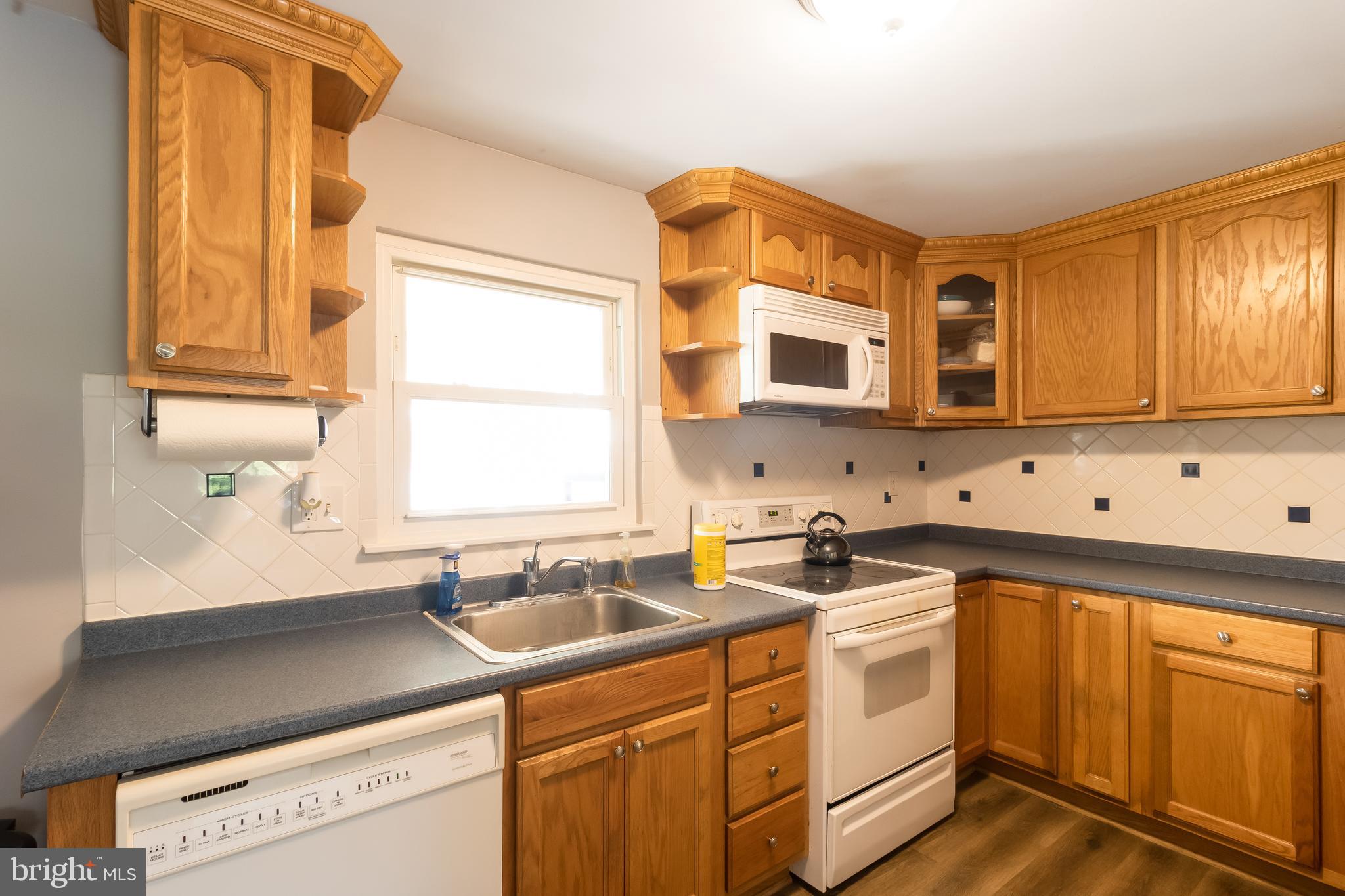 5634 Chelwynd Road Halethorpe, MD 21227 - Photo 13 of 41