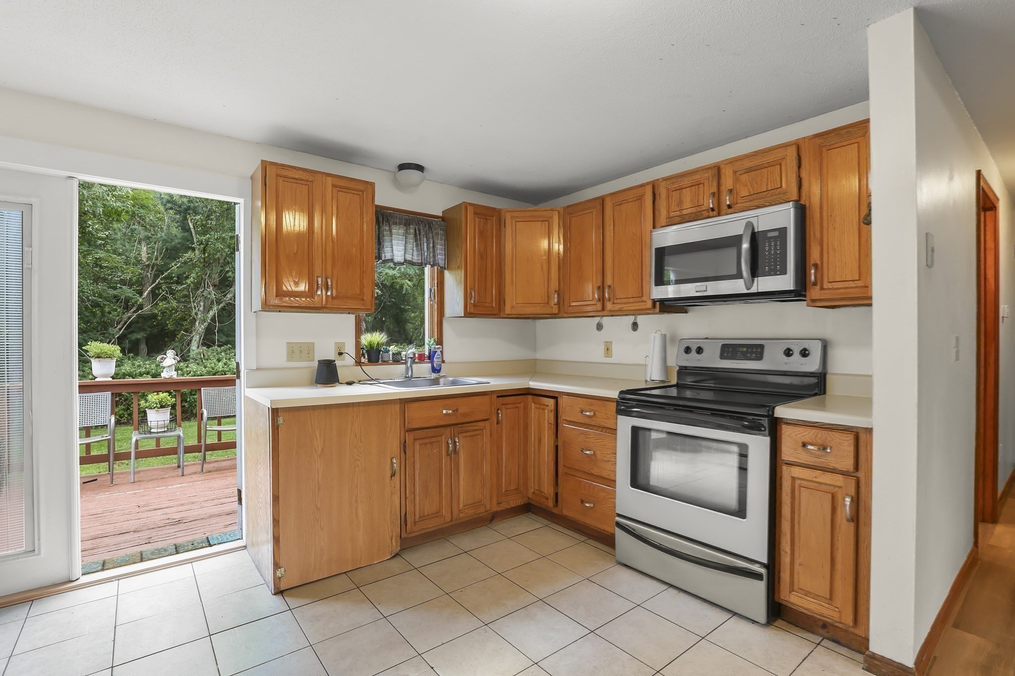8 Fearing Hill Road Wareham, MA 02571 - Photo 8 of 32 Gallery Image 8