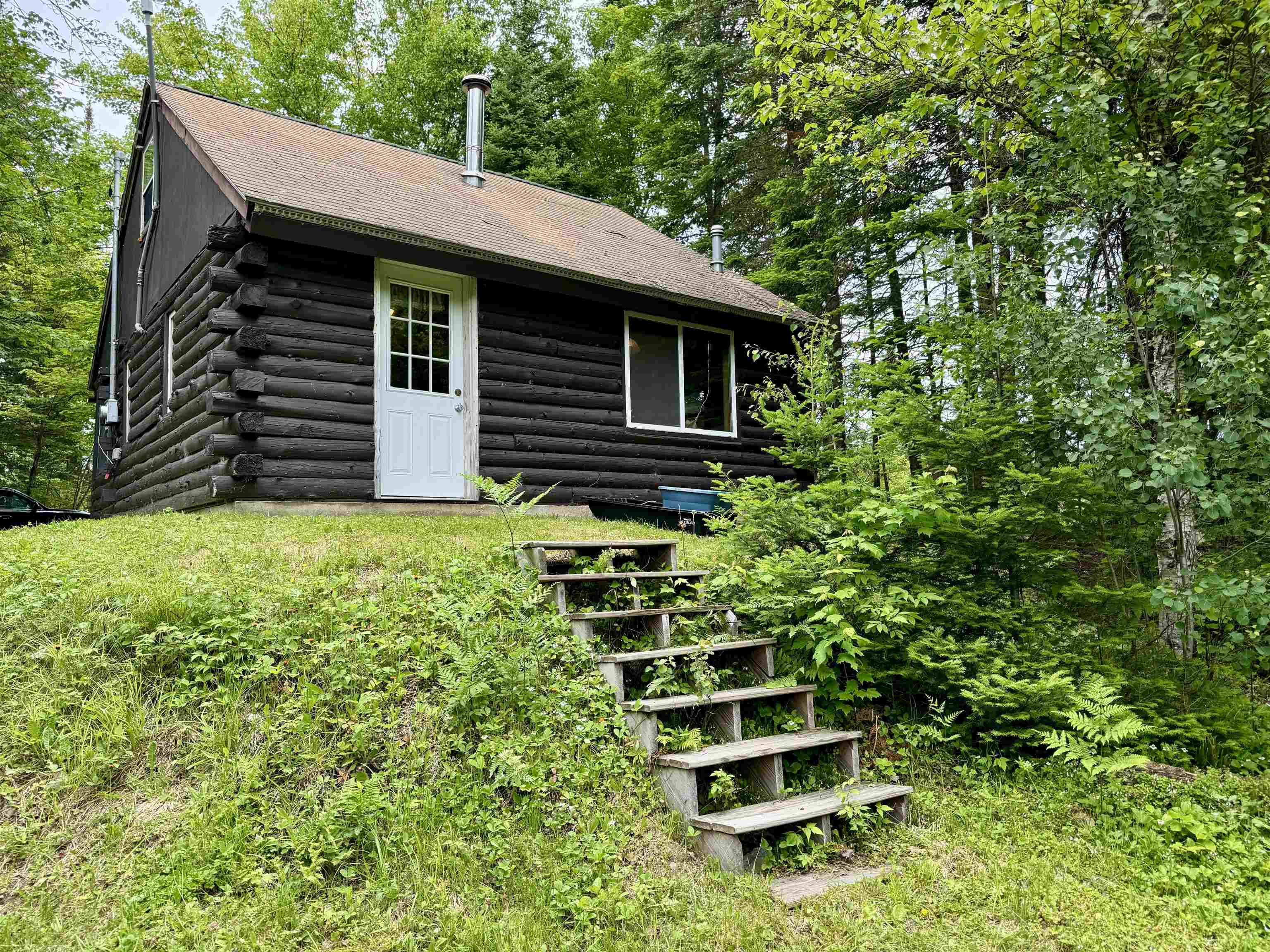 5 Rabbit Run Pittsburg, NH 03592 - Photo 1 of 40