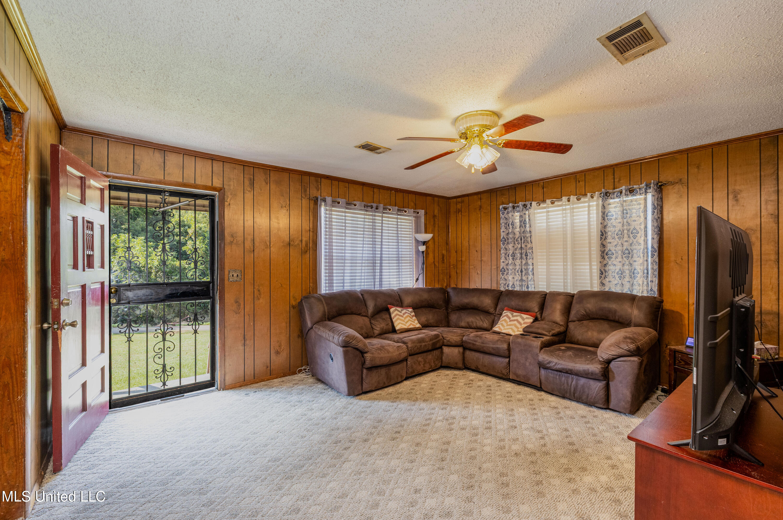 270 Johnson Park Holly Springs, MS 38635 - Photo 2 of 37 Johnson Park-15