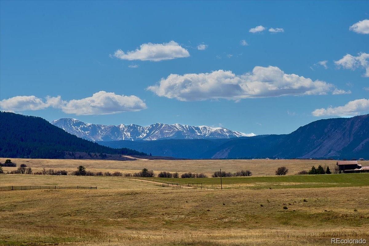 12720 South Mesa View Road Larkspur, CO 80118 - Photo 4 of 45 a view of an ocean