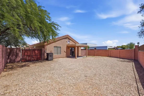 $1,550 | 23851 West Lasso Lane, Buckeye, AZ 85326