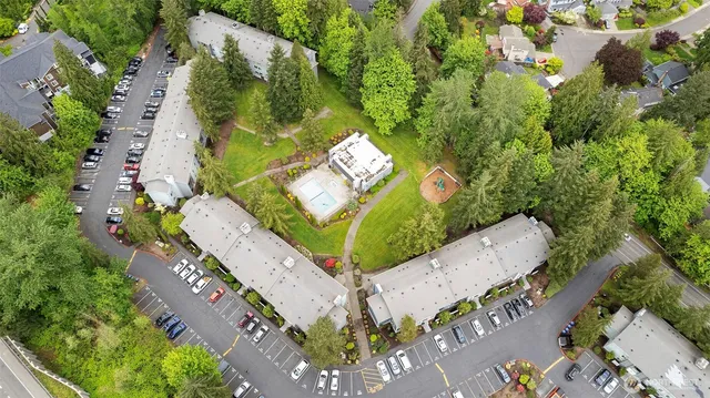 $449,900 | 4641 West Lake Sammamish Parkway Southeast, Unit F305, Issaquah, WA 98027