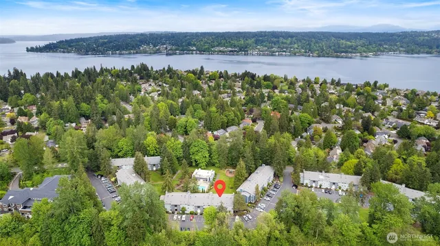 $449,900 | 4641 West Lake Sammamish Parkway Southeast, Unit F305, Issaquah, WA 98027