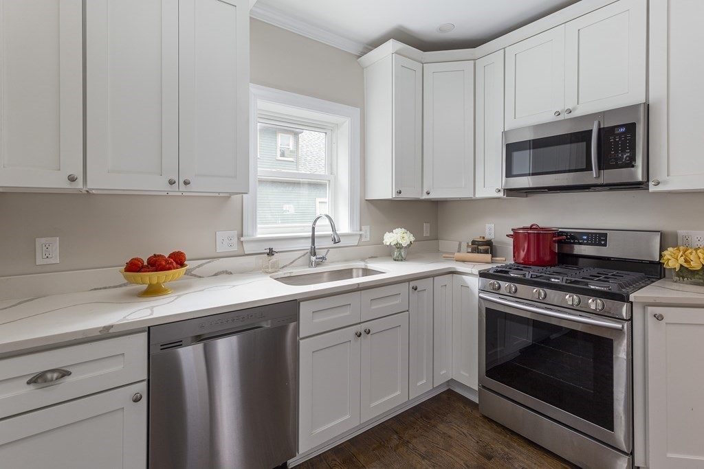 24 Prescott Street, Unit 1 Boston, MA 02136 - Photo 5 of 20