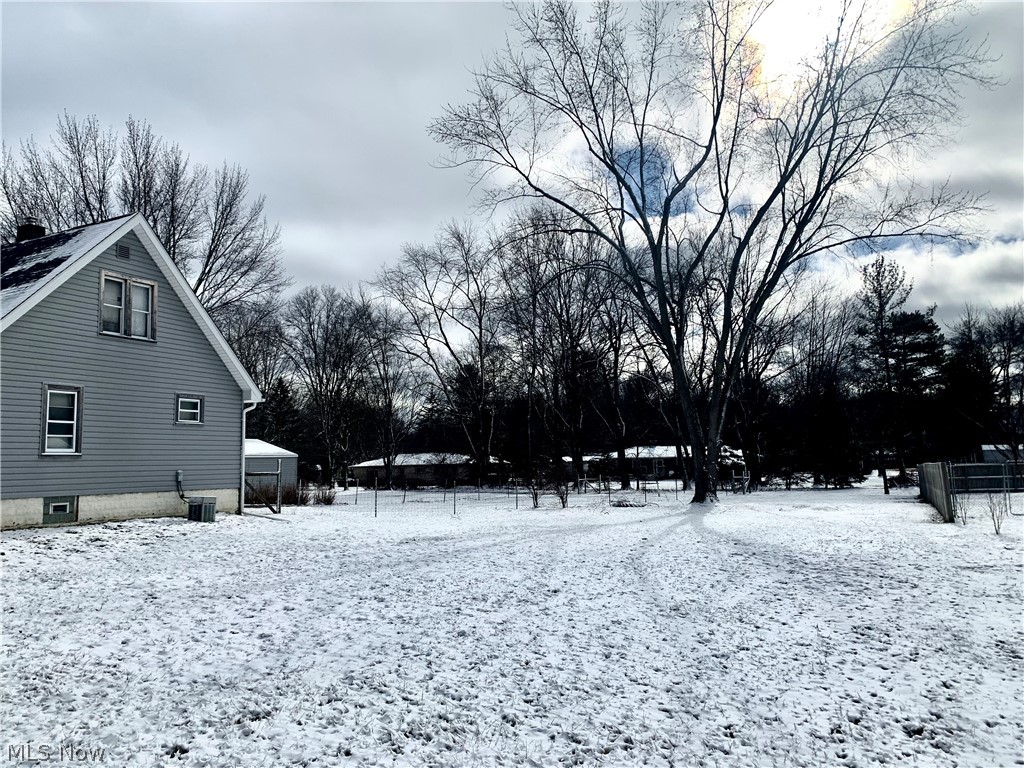 2756 Graham Road Stow, OH 44224 - Photo 5 of 33 Side yard with .77 acres