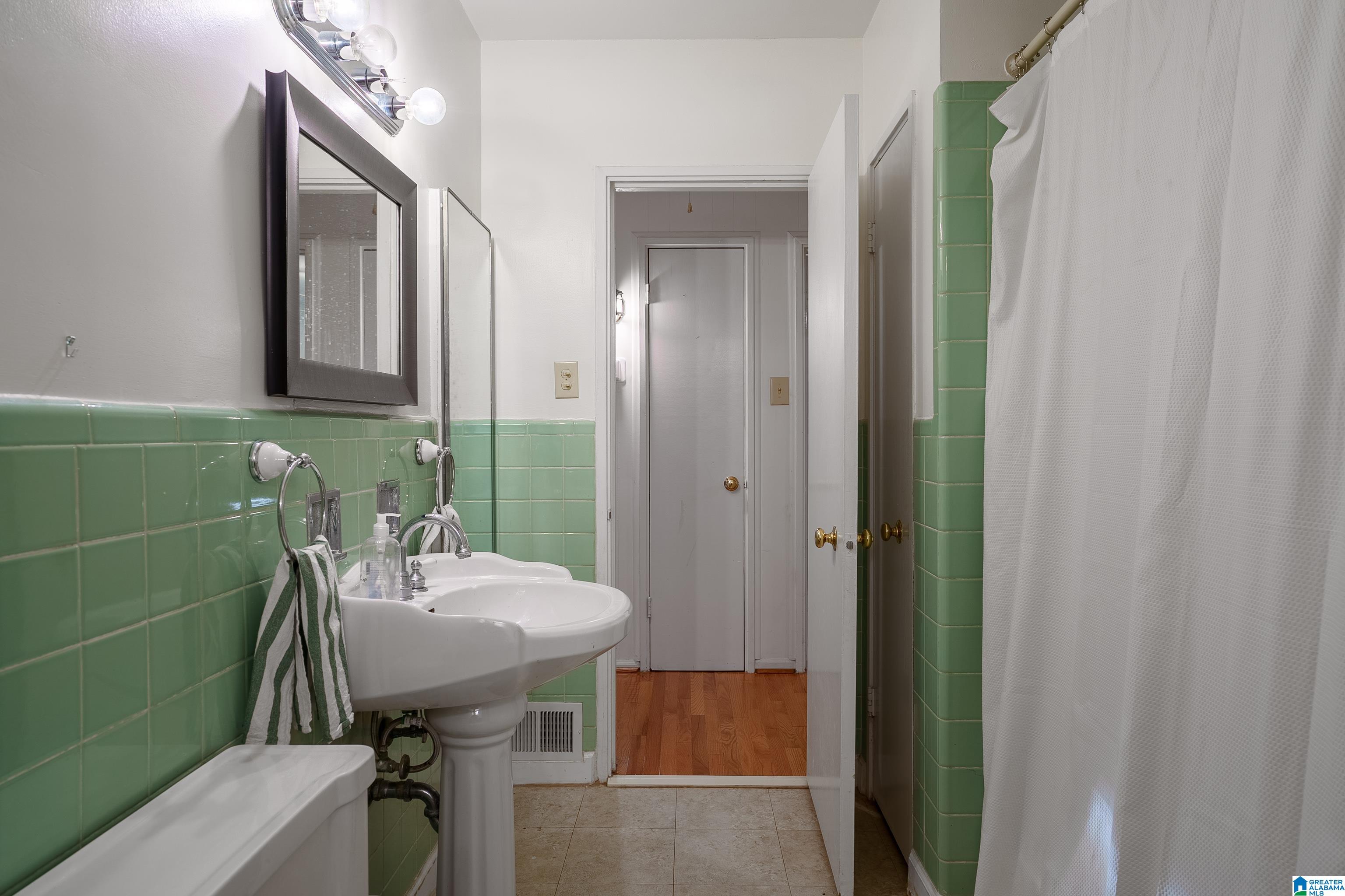 121 Rockaway Road Birmingham, AL 35209 - Photo 19 of 35