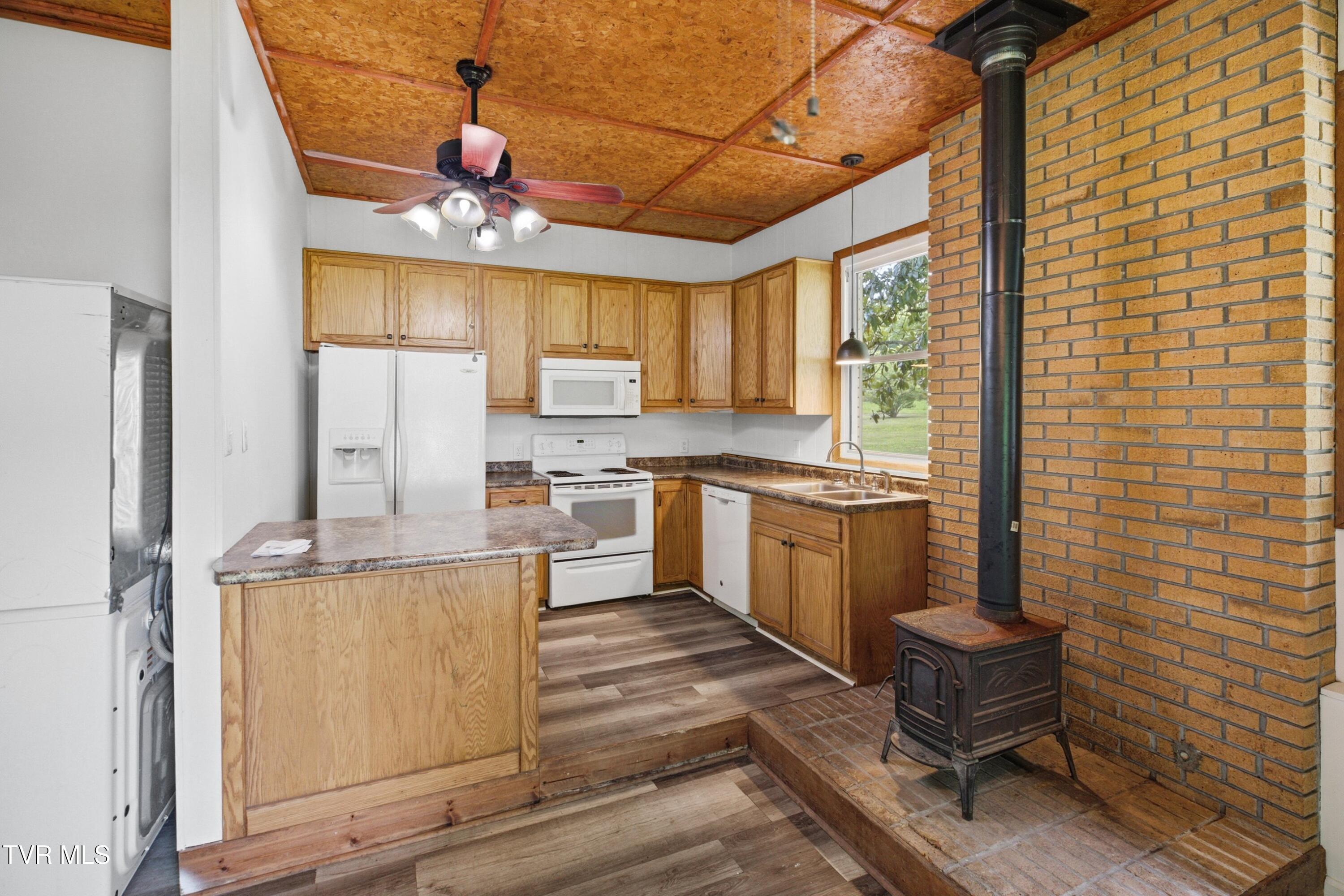 4124 Big Creek Road Hartford, TN 37753 - Photo 22 of 56 020-4124BigCreekRoad-Hartford-TN-37753-S