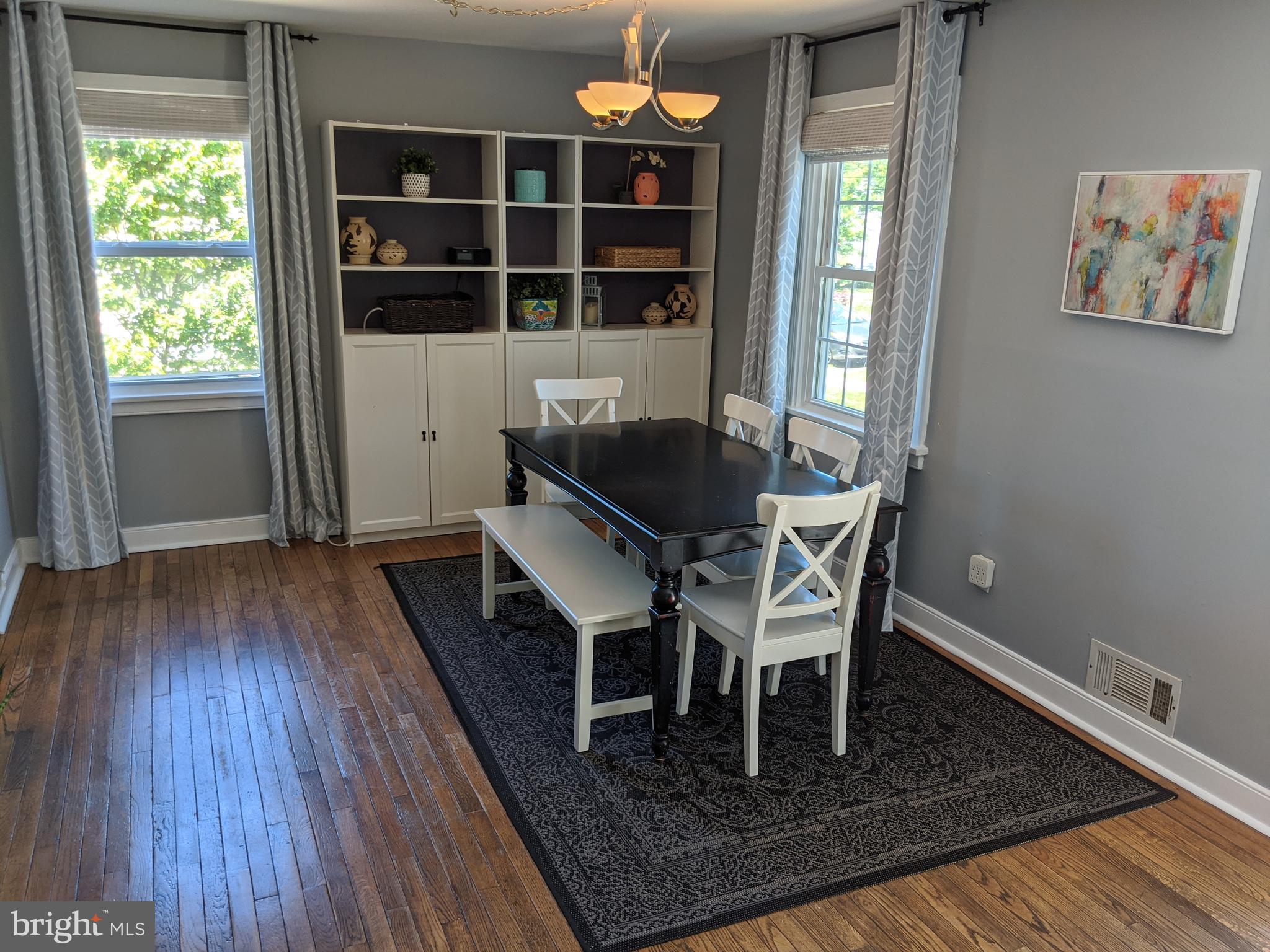 2818 Lindell Street Silver Spring, MD 20902 - Photo 5 of 38