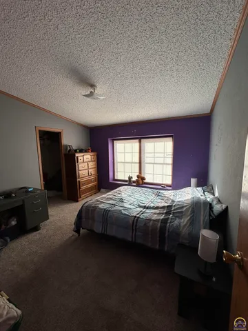 $89,900 | 410 East Grand Avenue, Hartford, KS 66854