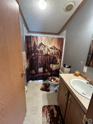 $89,900 | 410 East Grand Avenue, Hartford, KS 66854