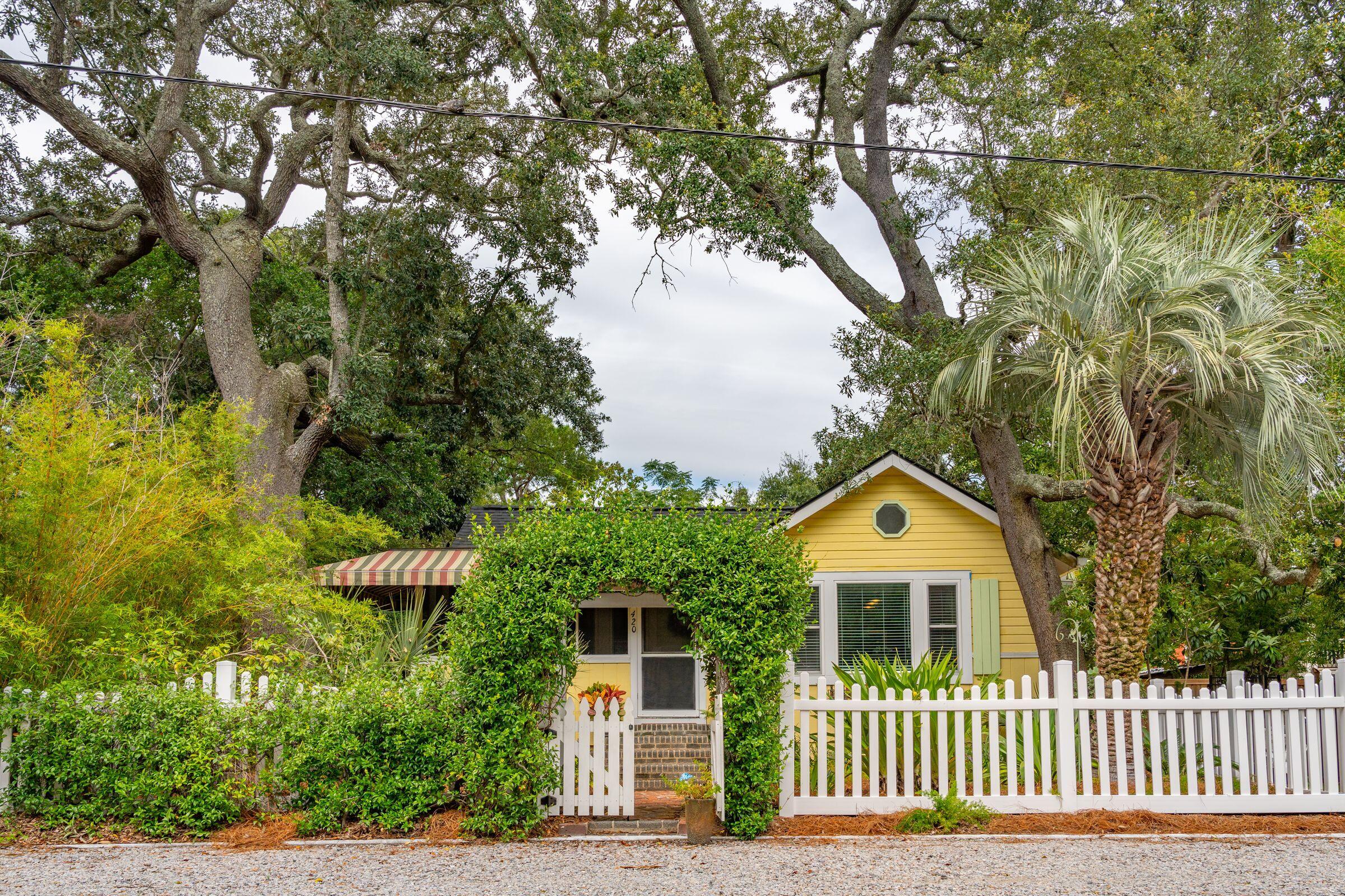 420 East Erie Avenue Folly Beach, SC 29439 - Photo 5 of 106 420EErieAve-KeenEyeMarketing-115