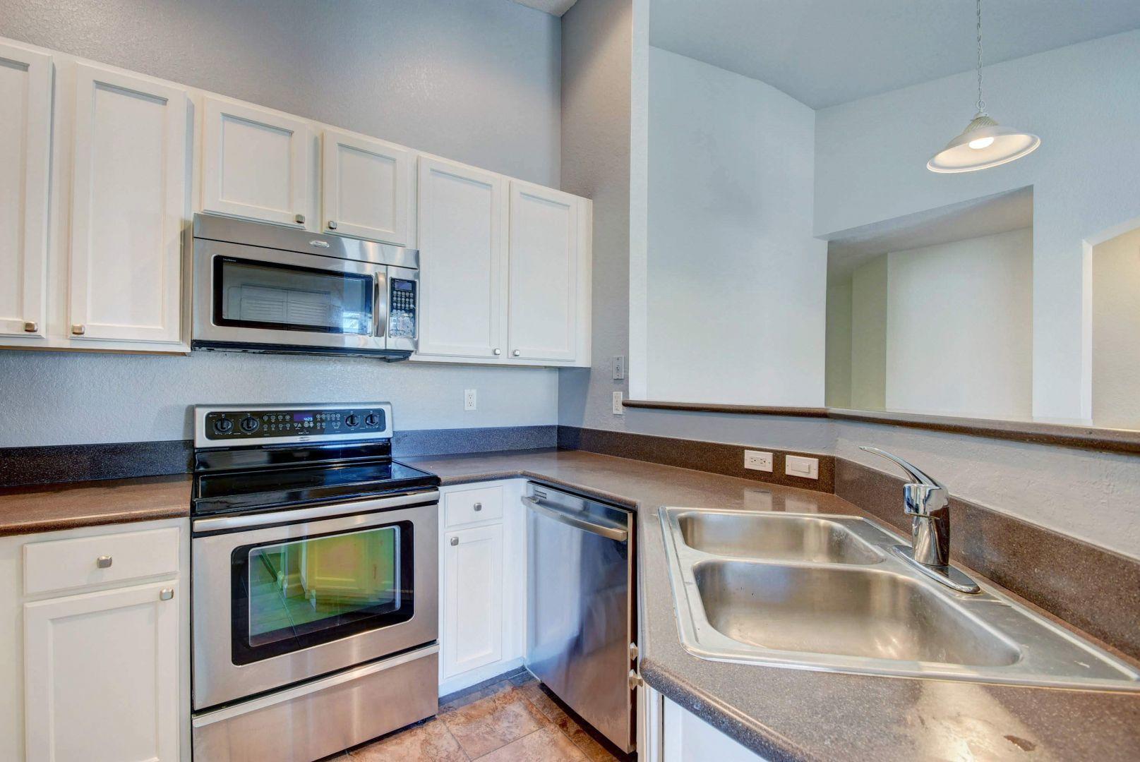 3157 Laurel Ridge Circle Riviera Beach, FL 33404 - Photo 4 of 24 08_untitled (8)