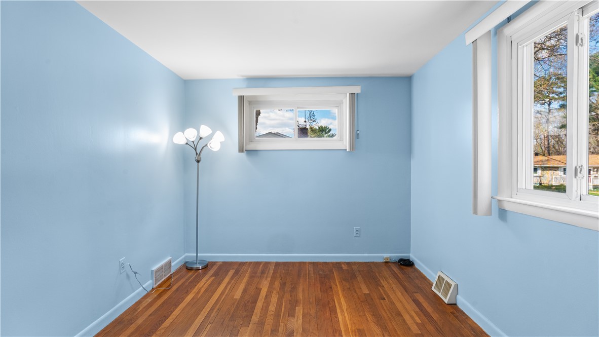 71 Evergreen Road North Kingstown, RI 02852 - Photo 17 of 50 Gallery Image 17