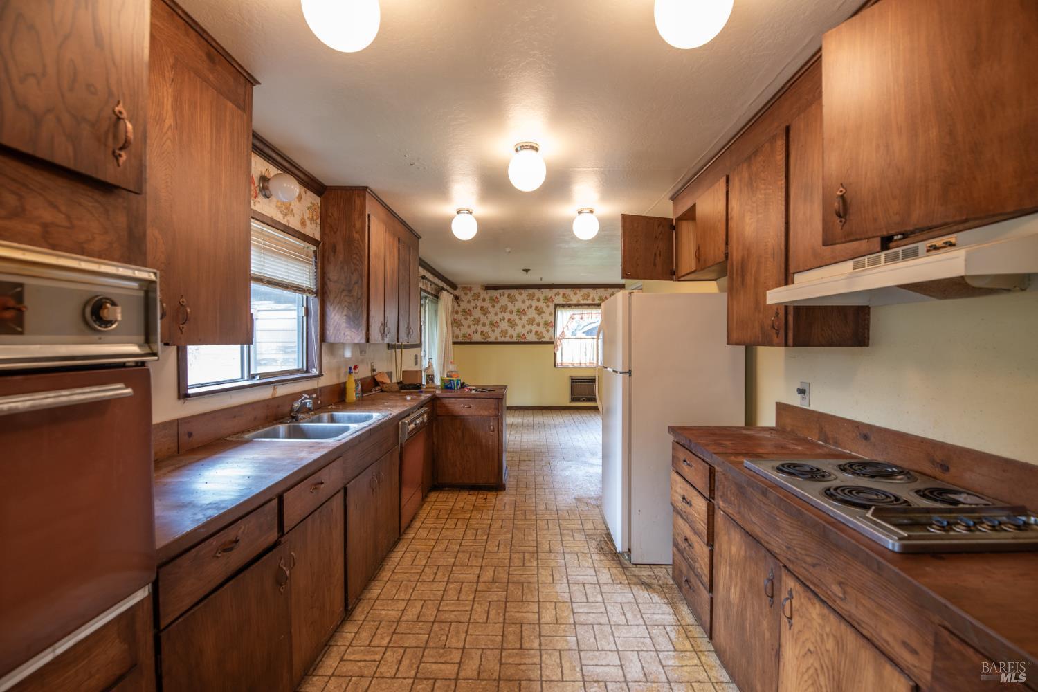 4550 Hidden Springs Road Santa Rosa, CA 95404 - Photo 10 of 23