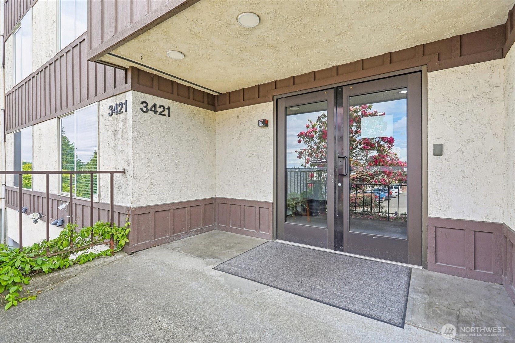 3421 Southwest Roxbury Street, Unit 308 Seattle, WA 98126 - Photo 3 of 40