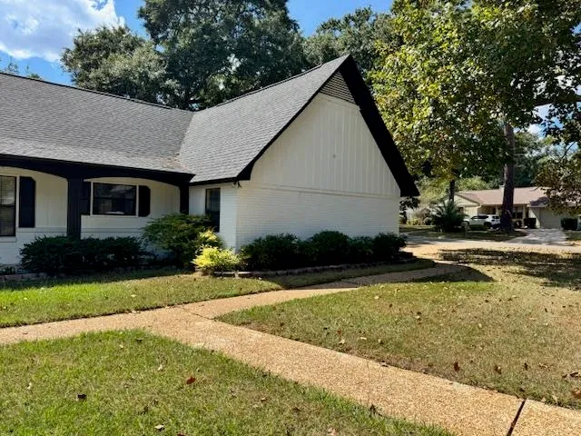 $2,100 | 2300 Aster Way, Tallahassee, FL 32308