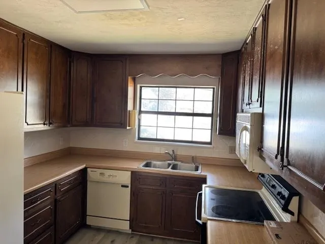 $2,100 | 2300 Aster Way, Tallahassee, FL 32308