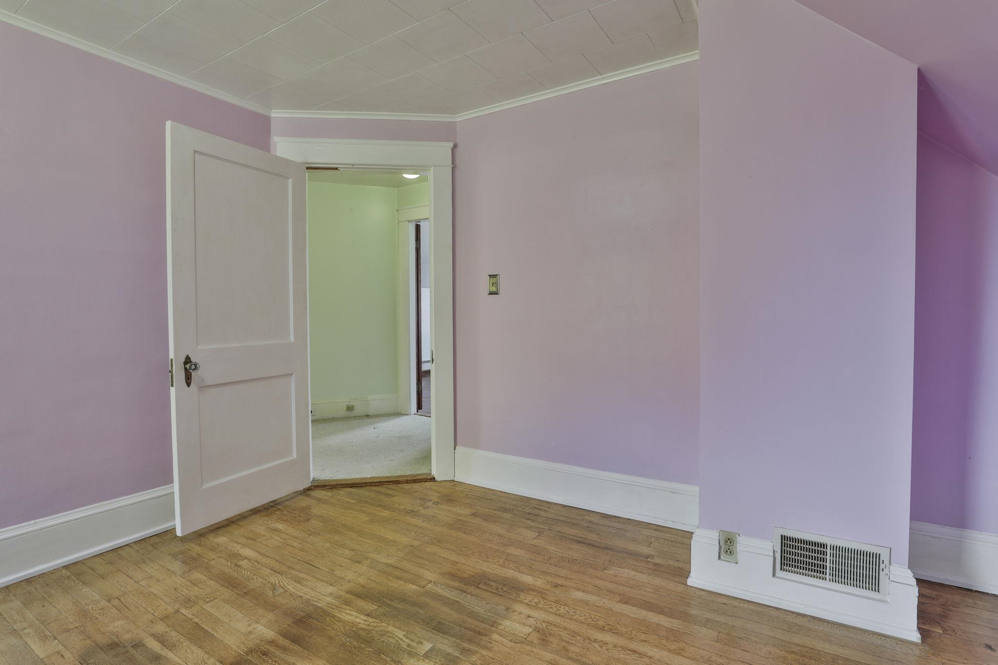 378 South Mammoth Road Manchester, NH 03109 - Photo 15 of 29 Gallery Image 15