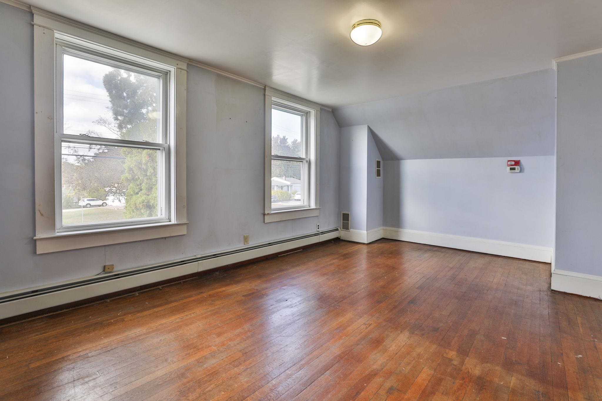 378 South Mammoth Road Manchester, NH 03109 - Photo 16 of 29 Gallery Image 16
