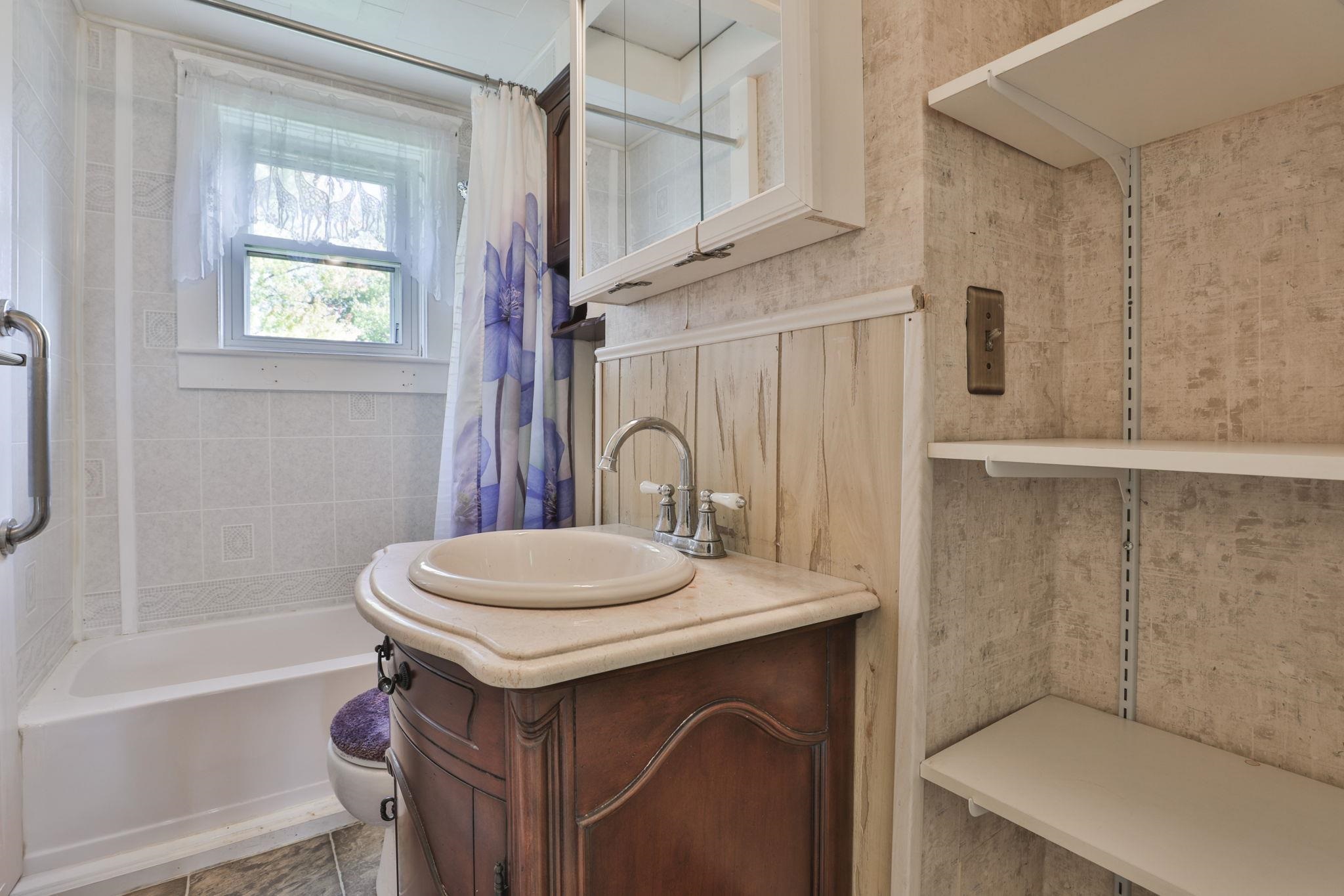 378 South Mammoth Road Manchester, NH 03109 - Photo 18 of 29 Gallery Image 18