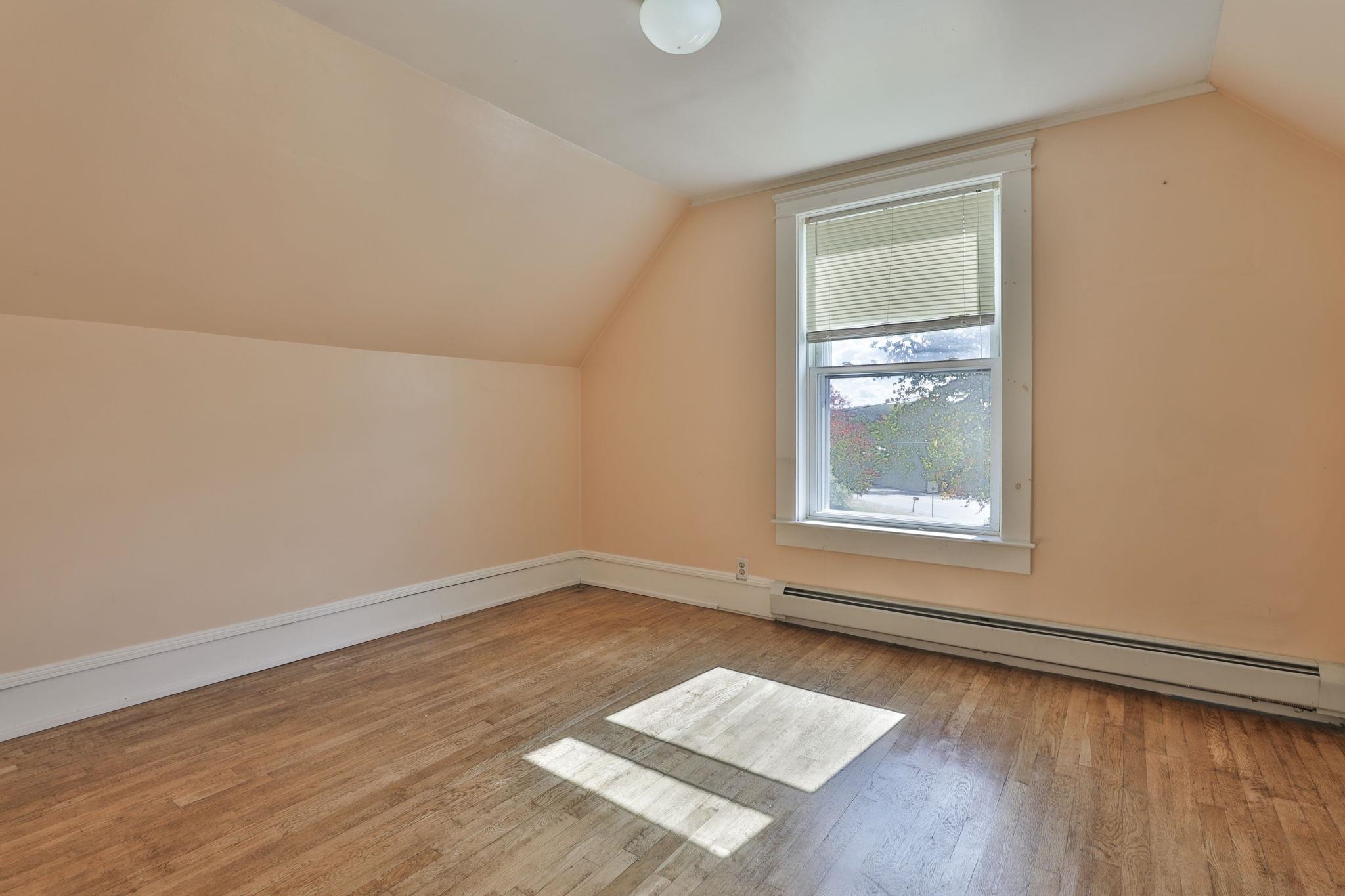 378 South Mammoth Road Manchester, NH 03109 - Photo 19 of 29 Gallery Image 19