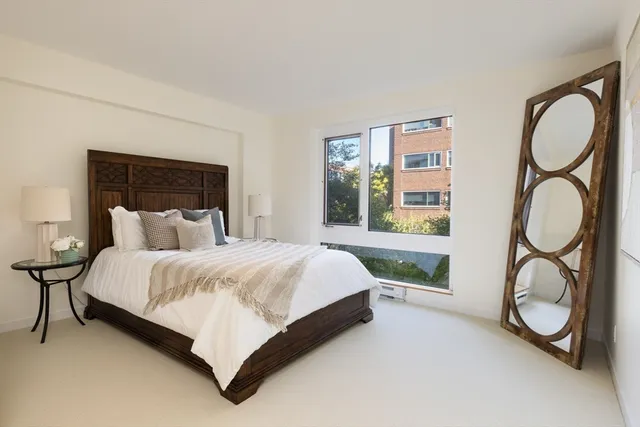 $3,000,000 | 975 Memorial Drive, Unit 209, Cambridge, MA 02138
