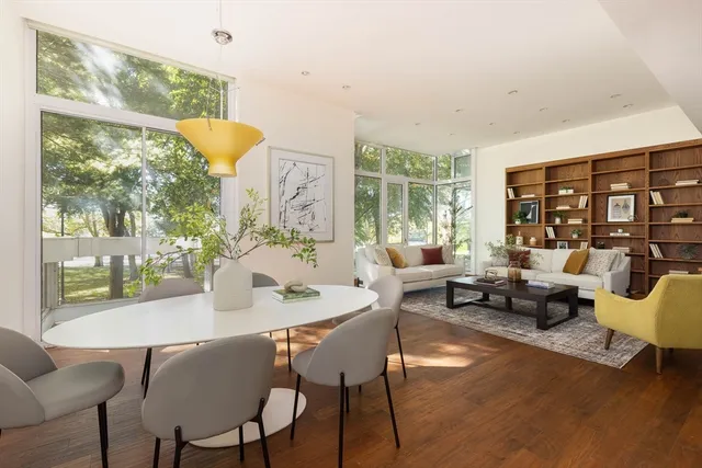 $3,000,000 | 975 Memorial Drive, Unit 209, Cambridge, MA 02138