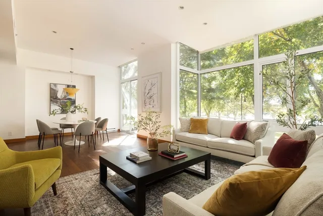 $3,000,000 | 975 Memorial Drive, Unit 209, Cambridge, MA 02138