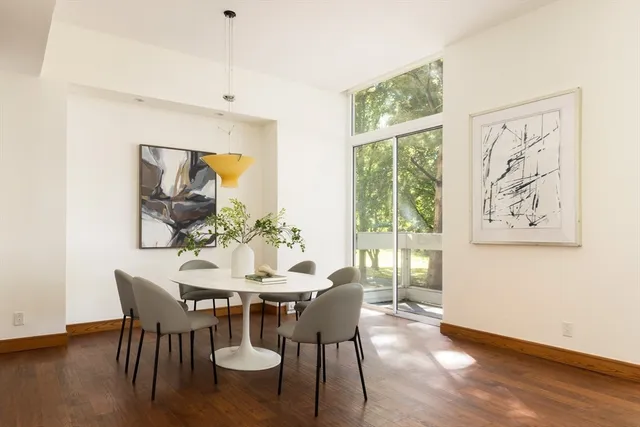 $3,000,000 | 975 Memorial Drive, Unit 209, Cambridge, MA 02138