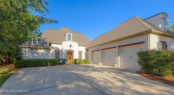 $699,500 | 121 Vinca Drive, Madison, MS 39110